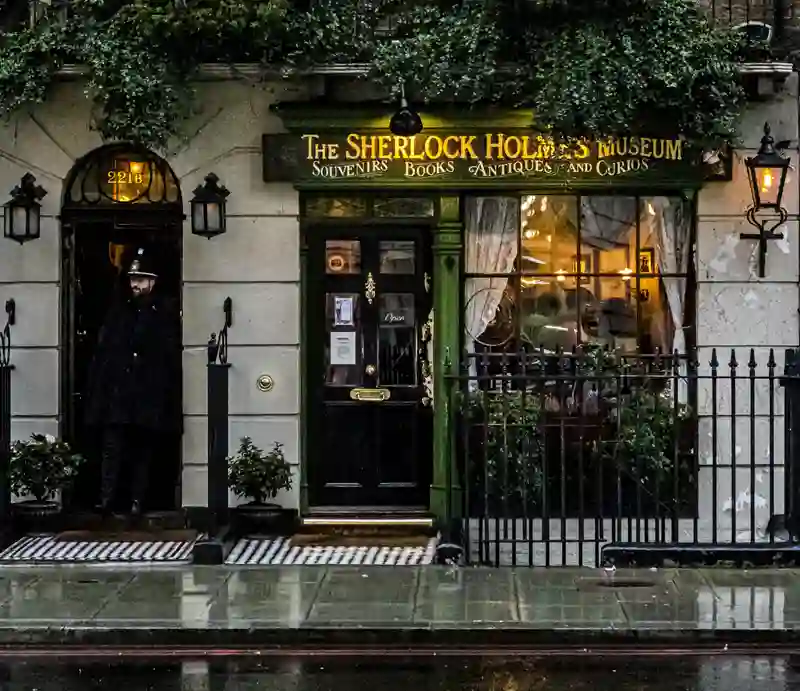 Sherlock Holmes Museum Front of the building with a policeman in period costume.