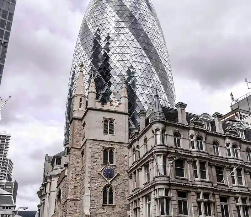 Gherkin The skyscraper towering behind St Andrew's Undershaft church.
