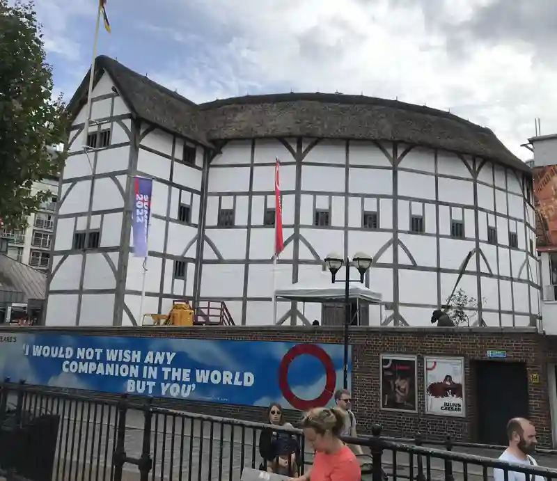 Shakespeare The Elizabethan timber framed theatre construction.